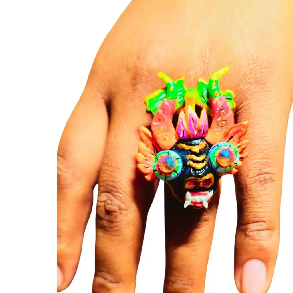 Anillo Ajustable 'Careta Diablada' 3D en Polimero de Micro-Modelado
