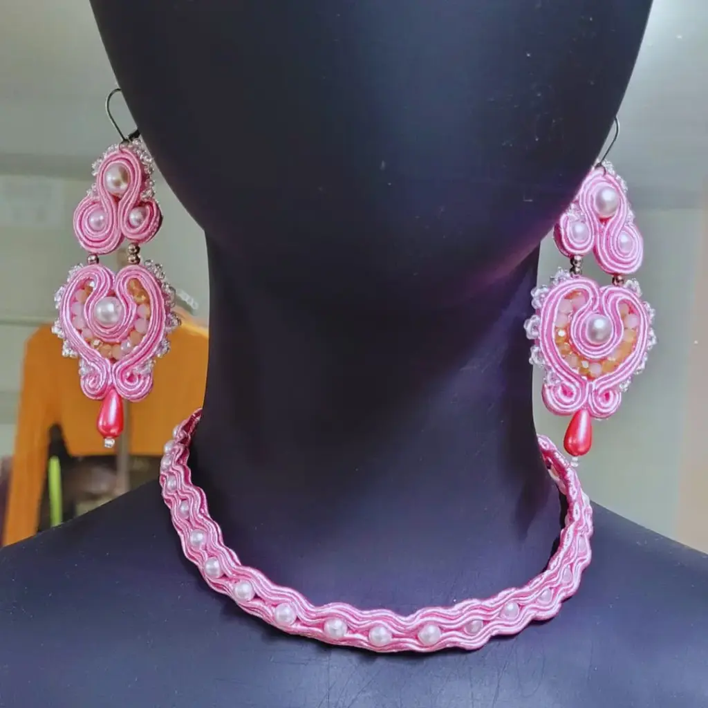 Juego Soutache 'Gargantilla y Aretes de Gala' (Diseño Fino con Perlas)