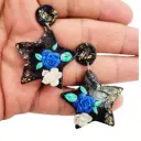 Aretes 'Noche Estrellada' (Estrellas con Flores 3D) en FlexiResina