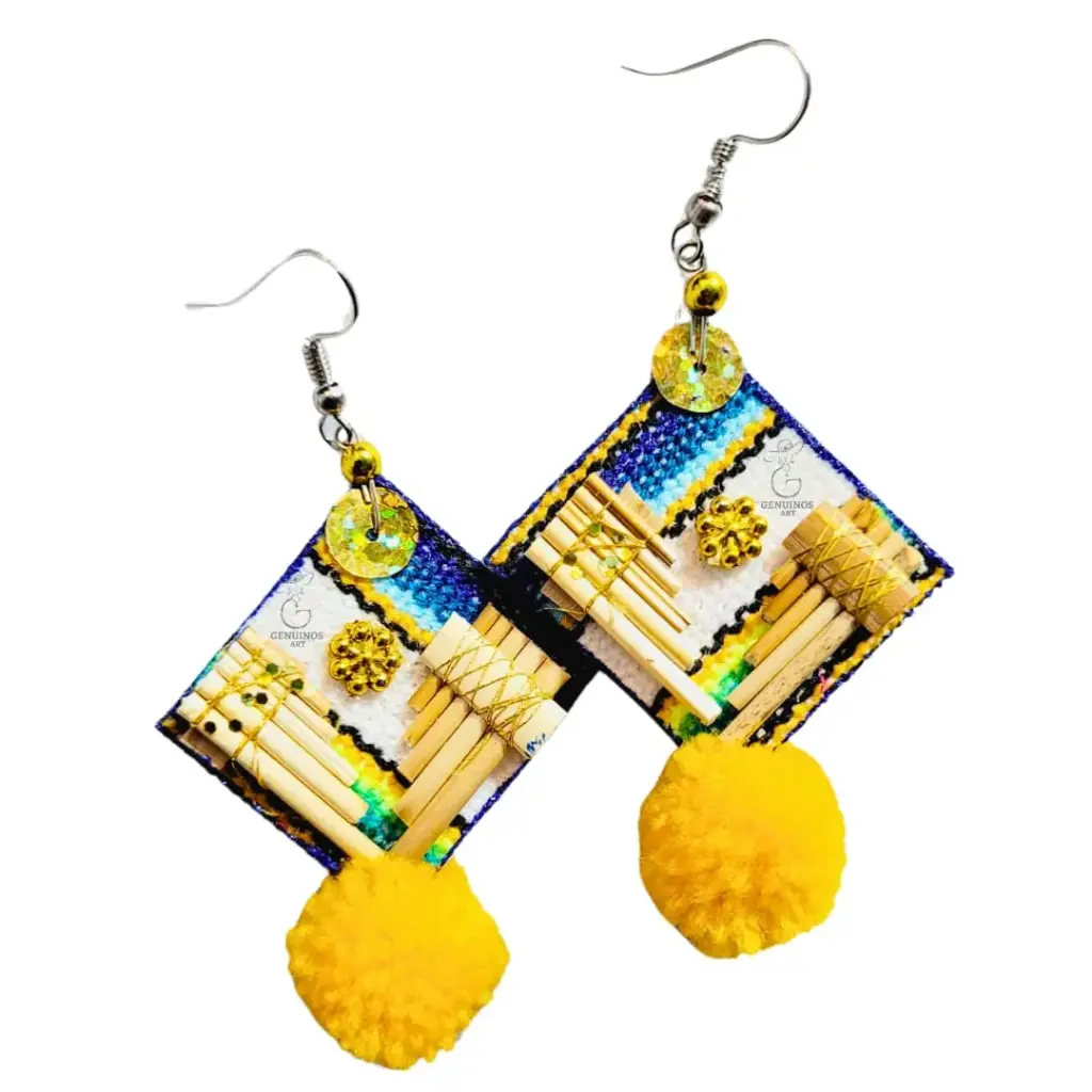 Aretes 'Insignia Sikuri' (Lliclla, Sikus y Pompón)