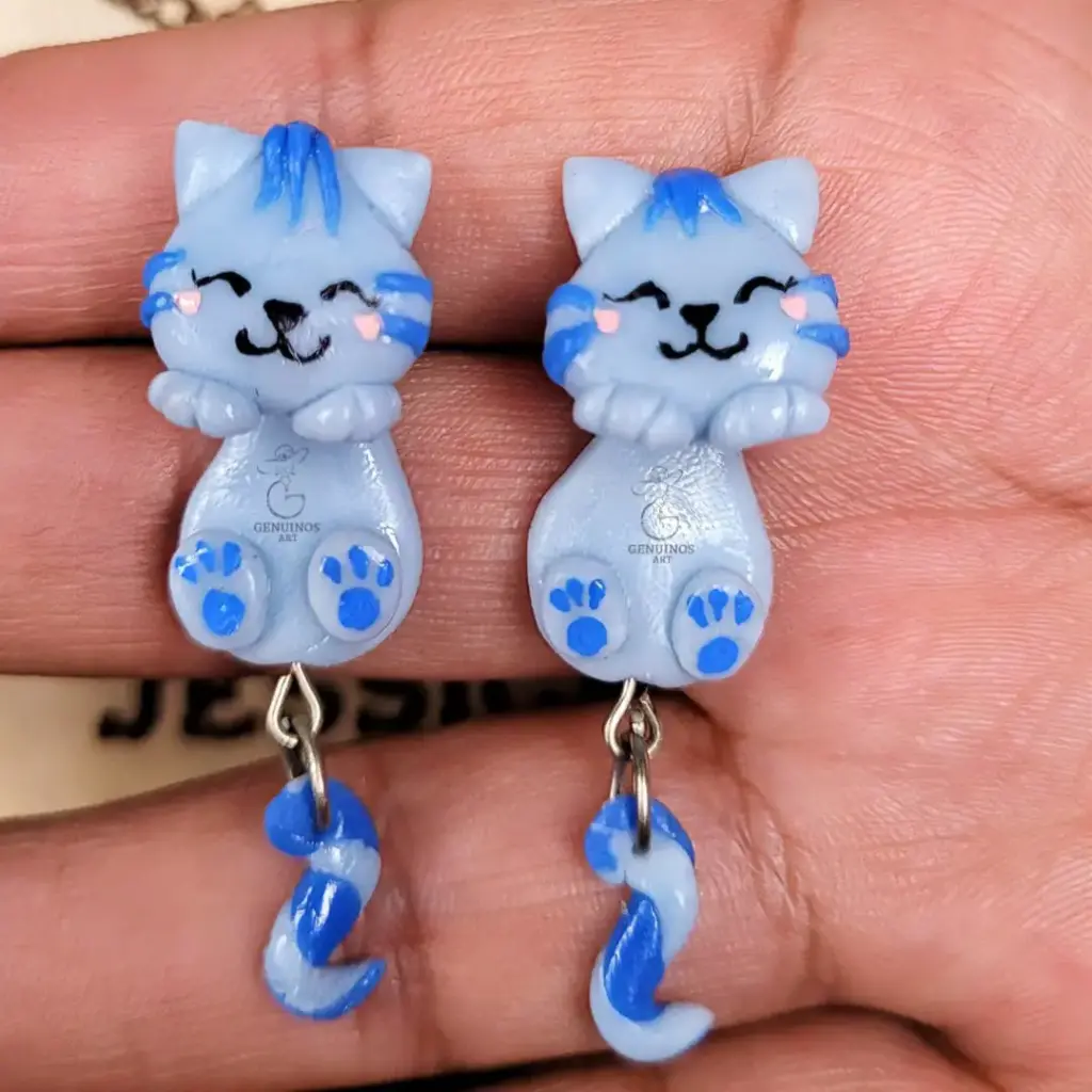 Aretes 'Gatito Blanco' 3D (Polímero de Micro-modelado) (Celeste)